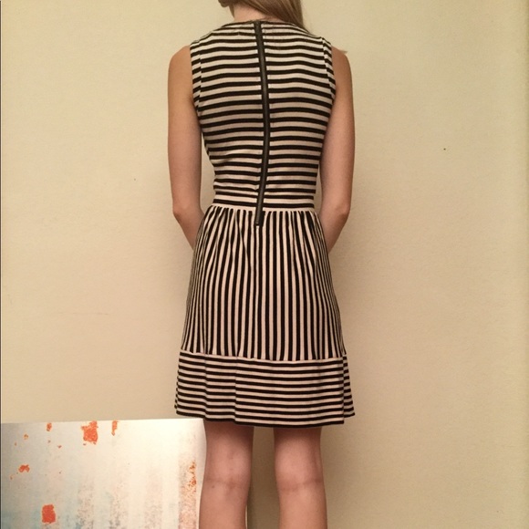 👗Super cute slimming Ki-Line Dress Sz XS ❤️ - Picture 5 of 7